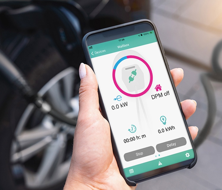 Lancement de Free2Move eSolutions : de nouveaux services de recharge